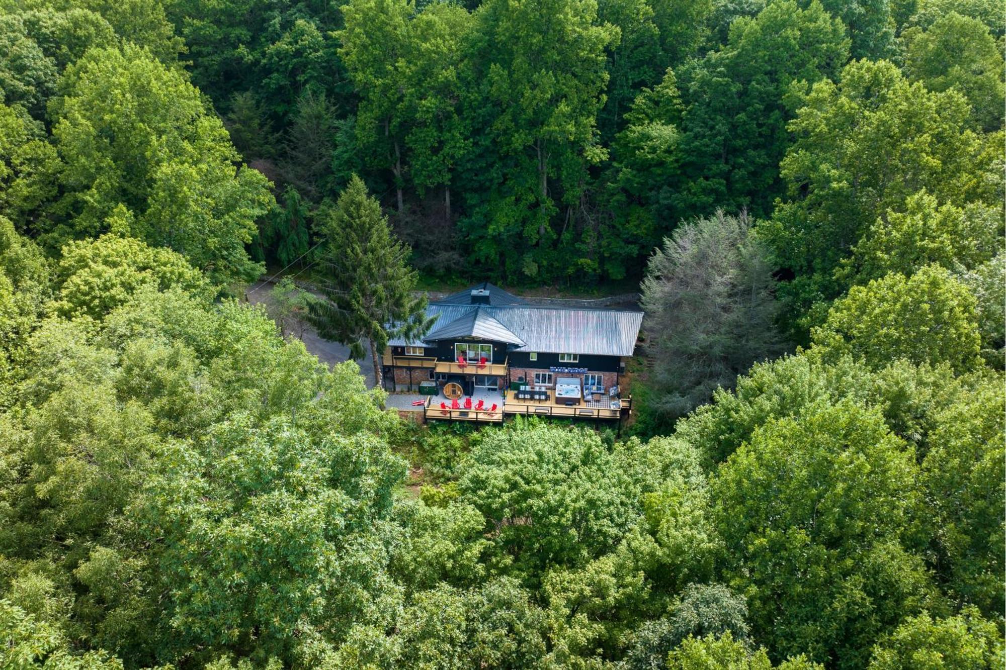 Biltmore Forest Retreat Sauna Hot Tub Game Rm *