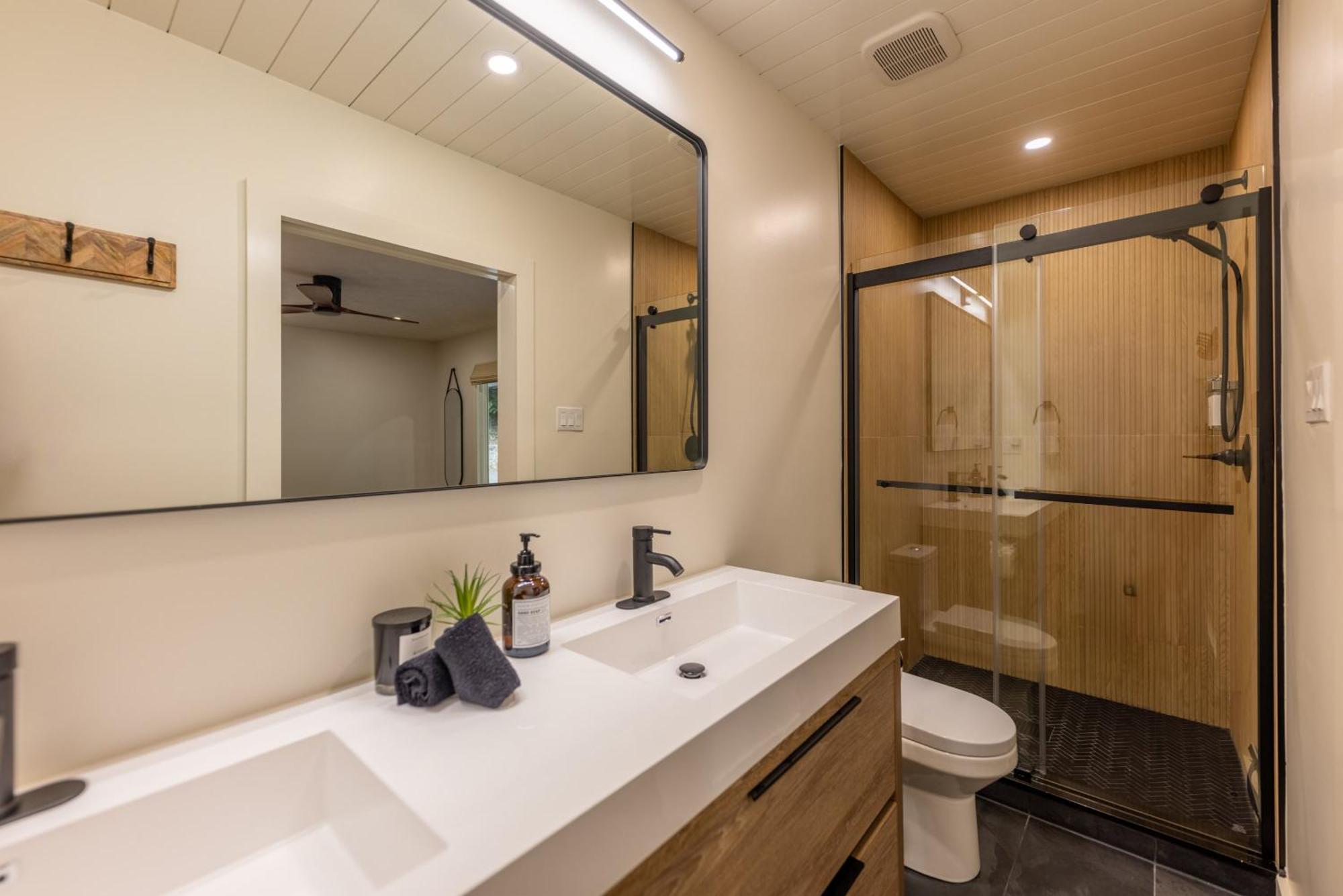 Holiday home Biltmore Forest Retreat Sauna Hot Tub Game Rm